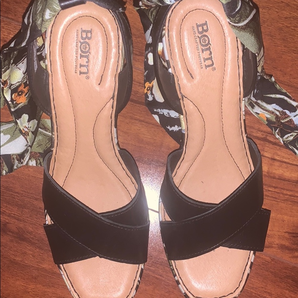 Shoes - Picture 2 of 6